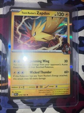 Team Rocket's Zapdos #70 Holo Pokémon Card